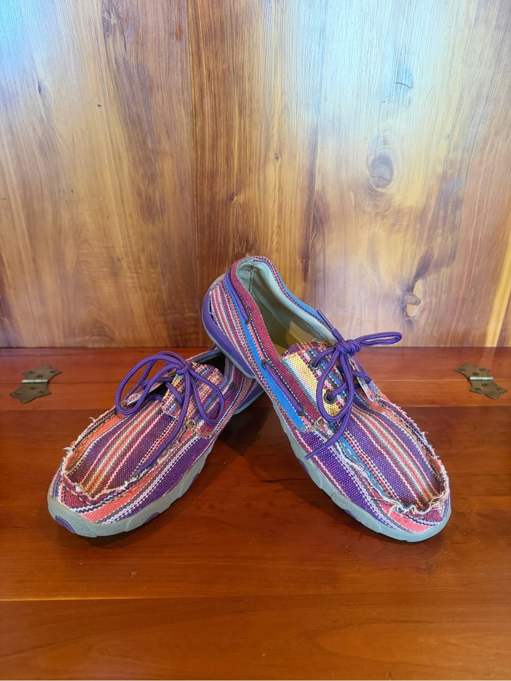 Women’s Twisted X size 9.5 Purple Striped Lace-Up Moccasins